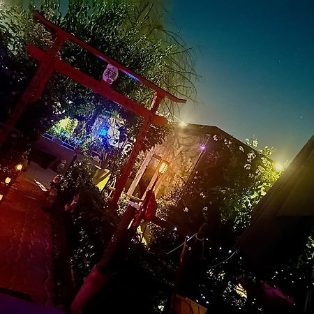 吉诺萨 Far West酒店 外观 照片
