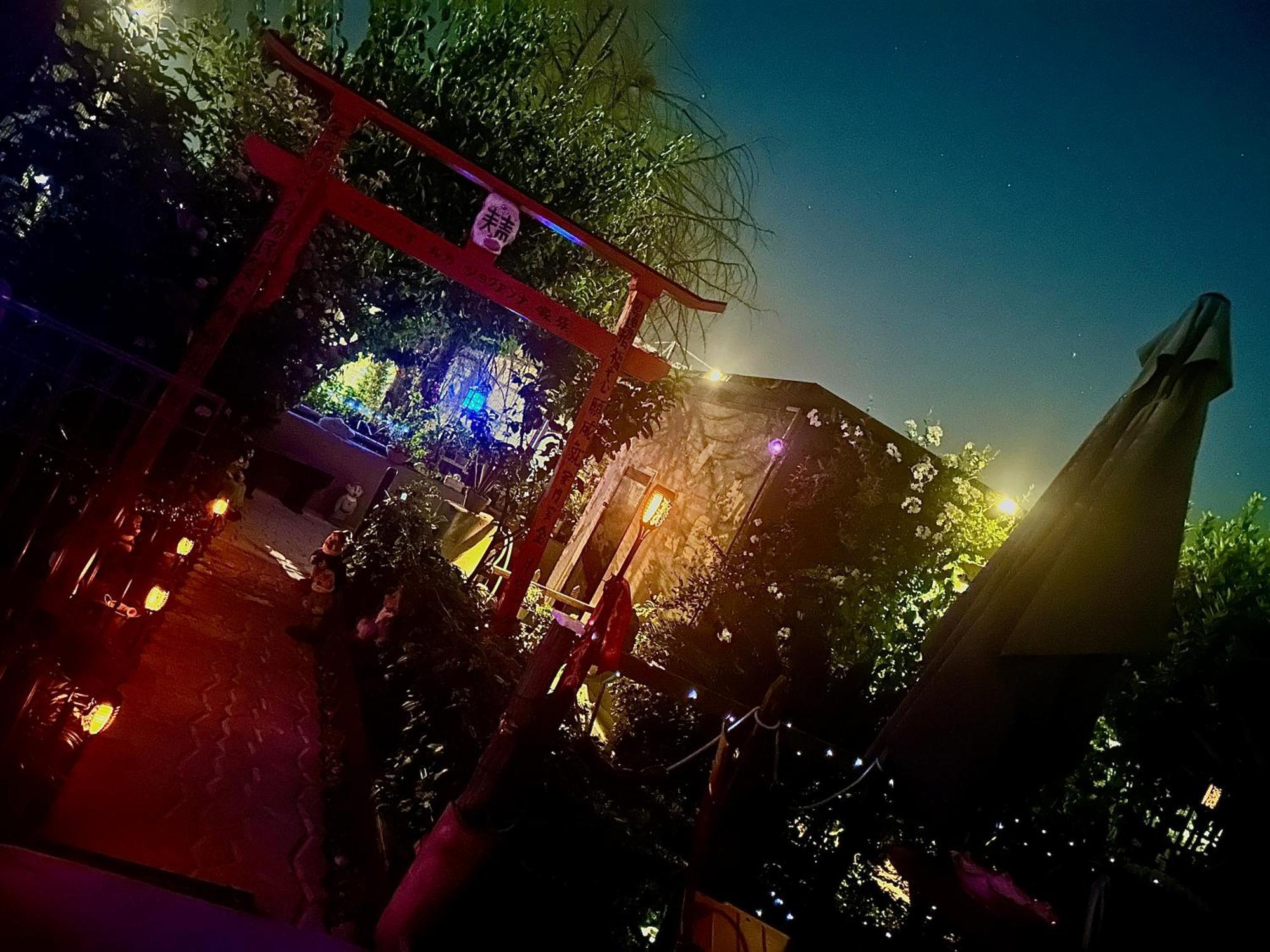吉诺萨 Far West酒店 外观 照片